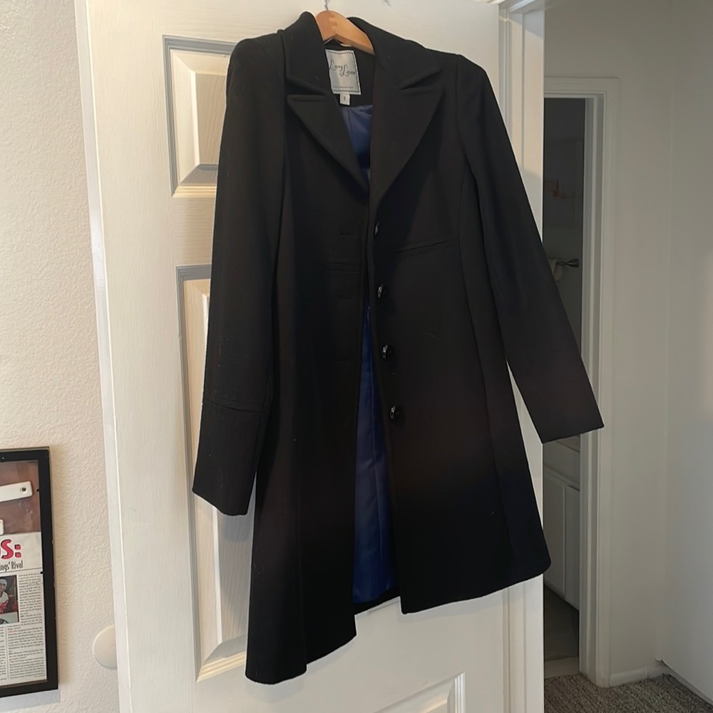 Larry Levine size 2 Trench coat